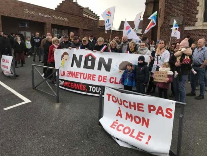 Les parents des élèves de l'école de Burbure vent debout contre la menace d'une fermeture