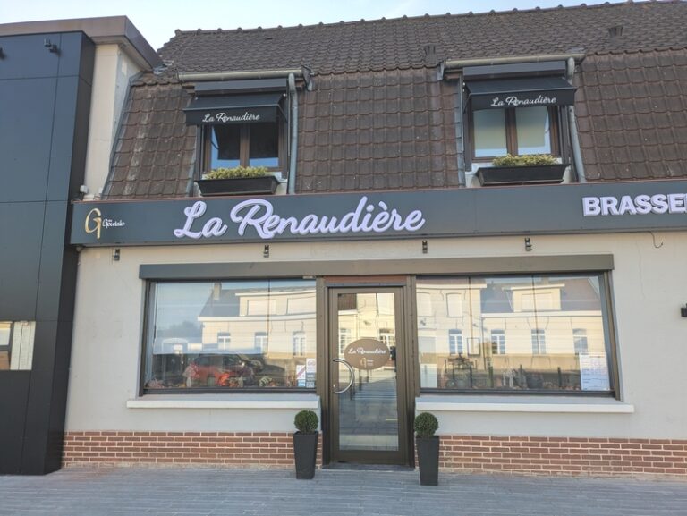 PXL 20250930 160003381 768x577