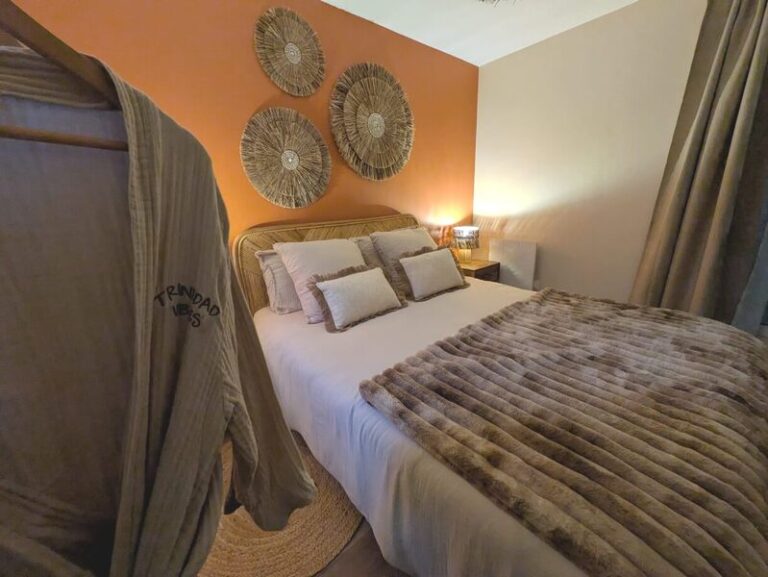 PXL 20251022 164113224 1 768x577