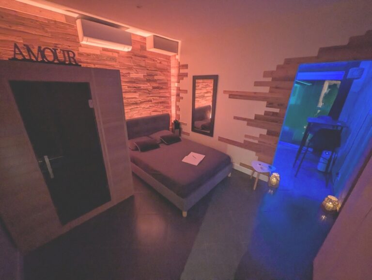 PXL 20251126 184639164 768x577