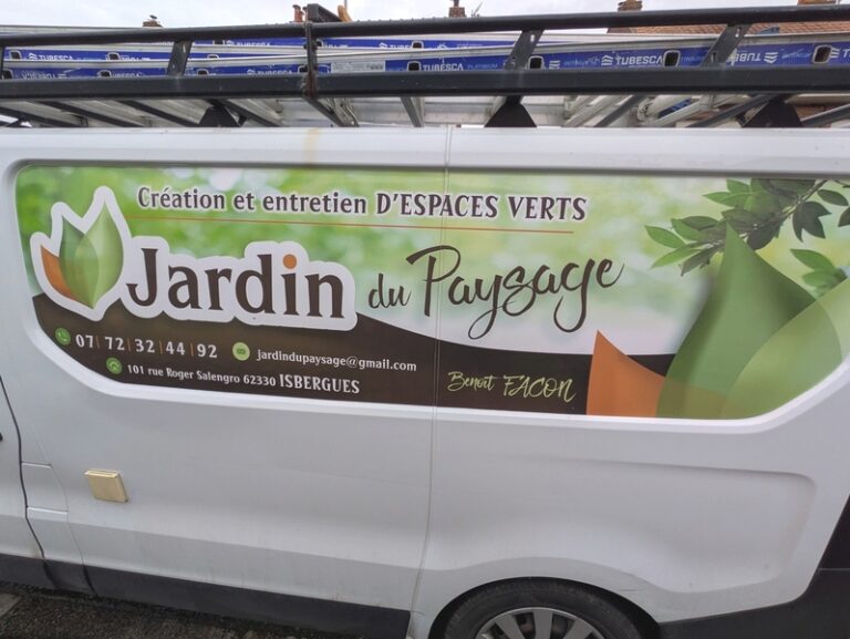 PXL 20251114 150303407 768x577