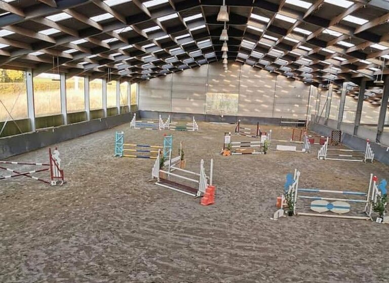 les ecuries du Croquet a Blaringhem 768x559