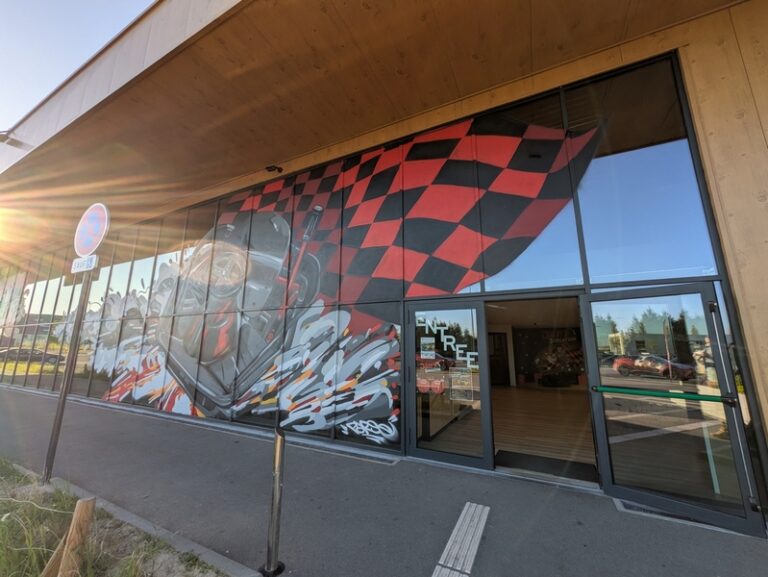 PXL 20260408 170233278 768x577